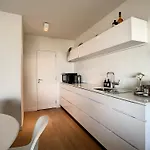 De Witte Berg Met Zonnig Zeezicht & Uniek Terras! Apartment De Panne