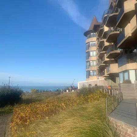 De Witte Berg Met Zonnig Zeezicht & Uniek Terras! Lejlighed De Panne
