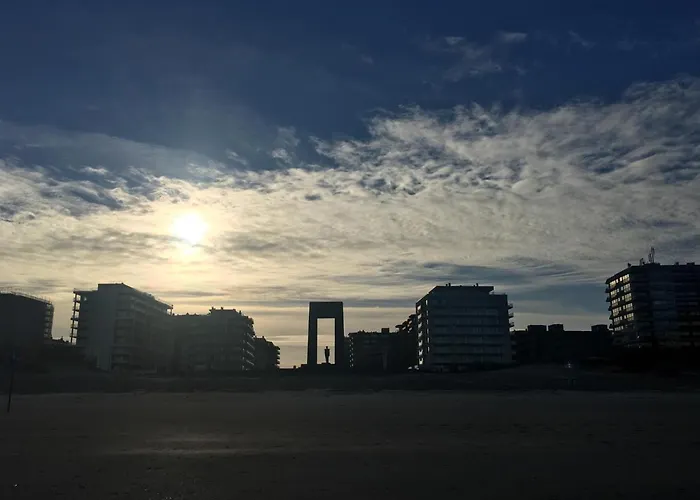 Apartment De Witte Berg Met Zonnig Zeezicht & Uniek Terras! De Panne