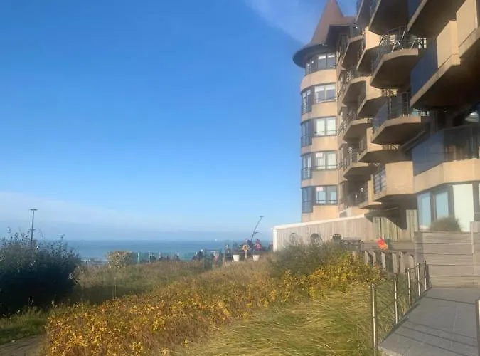 De Witte Berg Met Zonnig Zeezicht & Uniek Terras! Apartment De Panne